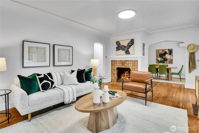3016 S Edmunds Street, Seattle, WA 98108