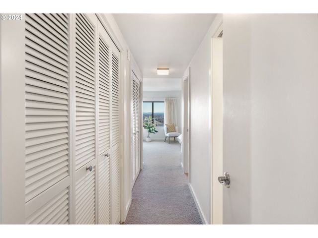 2221 Sw 1ST Ave 1622, Portland, OR 97201