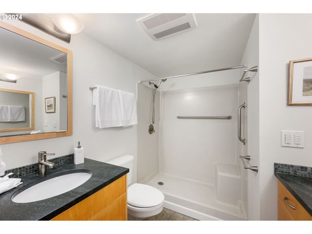 2221 Sw 1ST Ave 1622, Portland, OR 97201