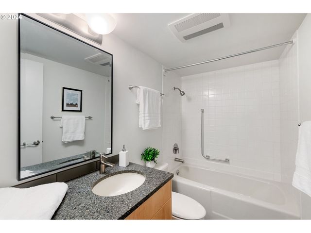 2221 Sw 1ST Ave 1622, Portland, OR 97201