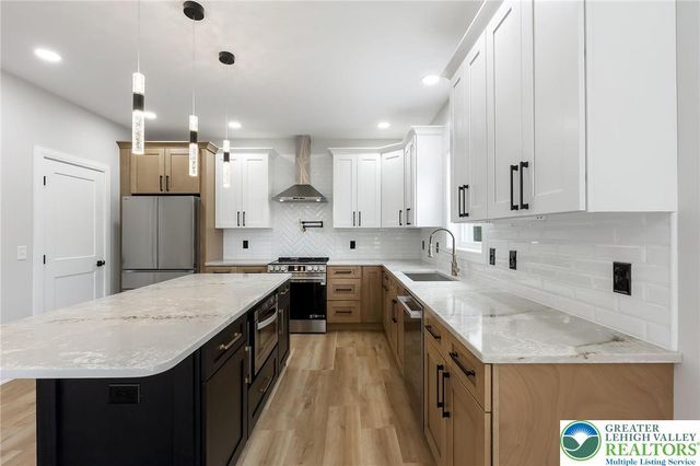 1330 Lincoln Street, North Catasauqua Bor, PA 18032