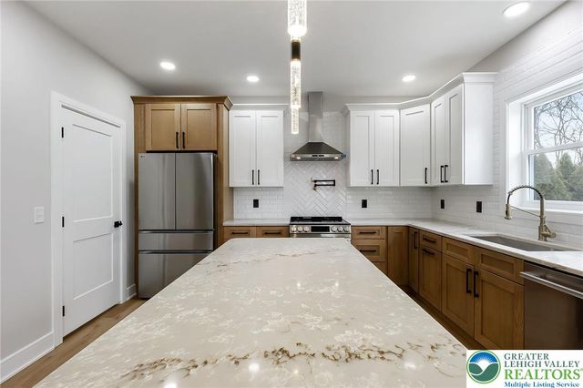 1330 Lincoln Street, North Catasauqua Bor, PA 18032