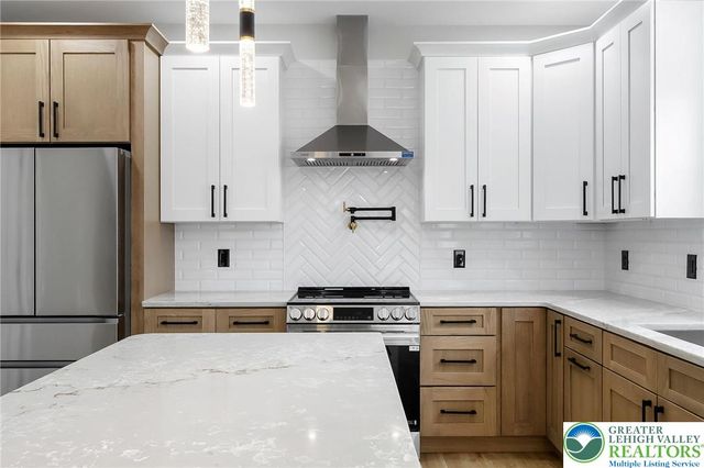 1330 Lincoln Street, North Catasauqua Bor, PA 18032