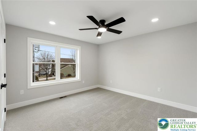 1330 Lincoln Street, North Catasauqua Bor, PA 18032