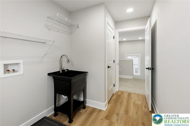 1330 Lincoln Street, North Catasauqua Bor, PA 18032