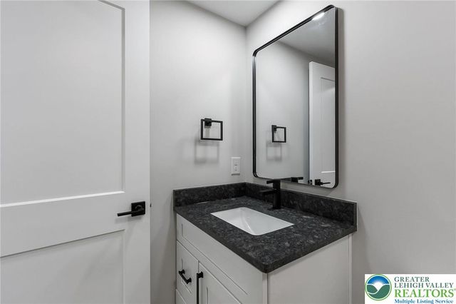 1330 Lincoln Street, North Catasauqua Bor, PA 18032