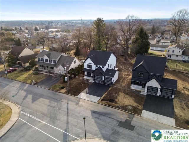 1330 Lincoln Street, North Catasauqua Bor, PA 18032