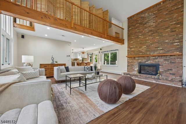 9 Revere Ct, Randolph Twp., NJ 07869