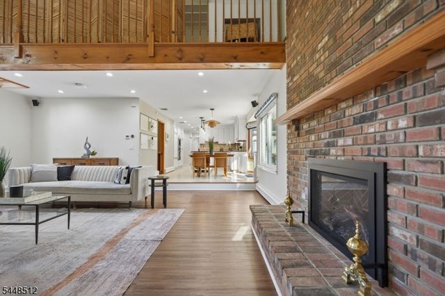 9 Revere Ct, Randolph Twp., NJ 07869