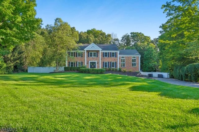 9 Revere Ct, Randolph Twp., NJ 07869