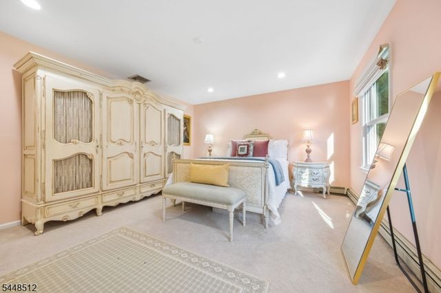 9 Revere Ct, Randolph Twp., NJ 07869