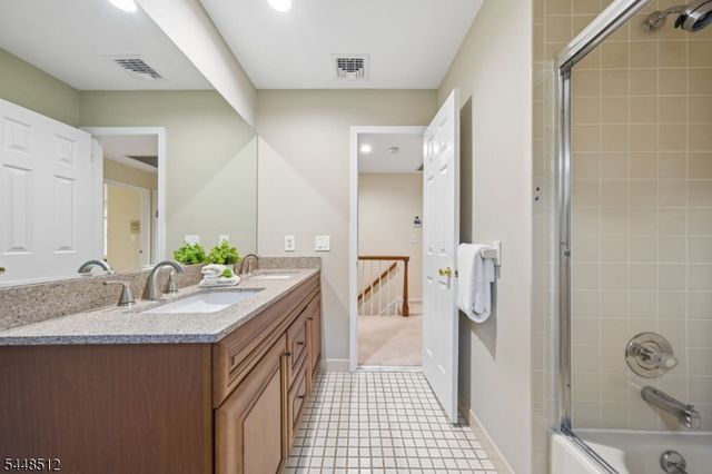9 Revere Ct, Randolph Twp., NJ 07869