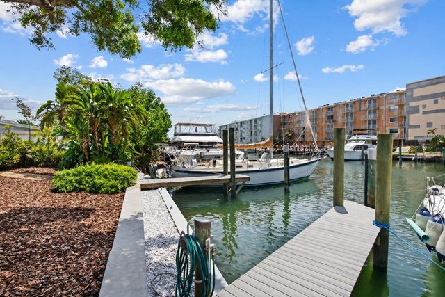 1718 SE 14th Street, Fort Lauderdale, FL 33316