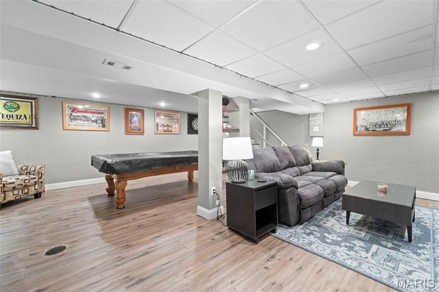 9401 Sophine Lane, St Louis, MO 63123