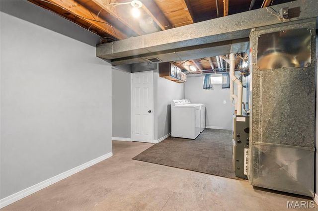 9401 Sophine Lane, St Louis, MO 63123