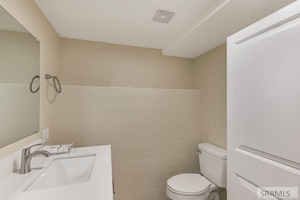 Image 19 of property listing at 326 Arthur Street, American Falls, ID 83211