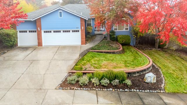 5672 Cherry Lane, Medford, OR 97504