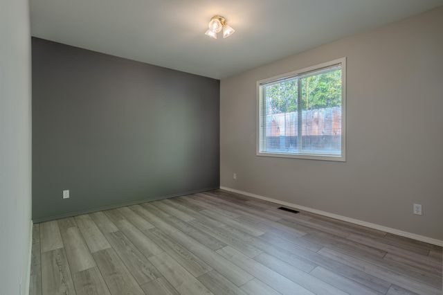 5672 Cherry Lane, Medford, OR 97504