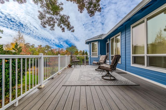 5672 Cherry Lane, Medford, OR 97504