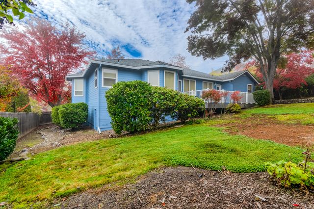 5672 Cherry Lane, Medford, OR 97504