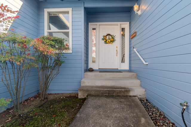 5672 Cherry Lane, Medford, OR 97504