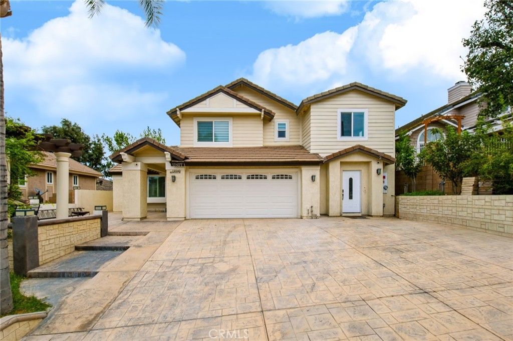 12043 Redwood, Fontana, CA 92337 — exterior