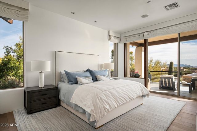 9795 E FORGOTTEN HILLS Drive, Scottsdale, AZ 85262