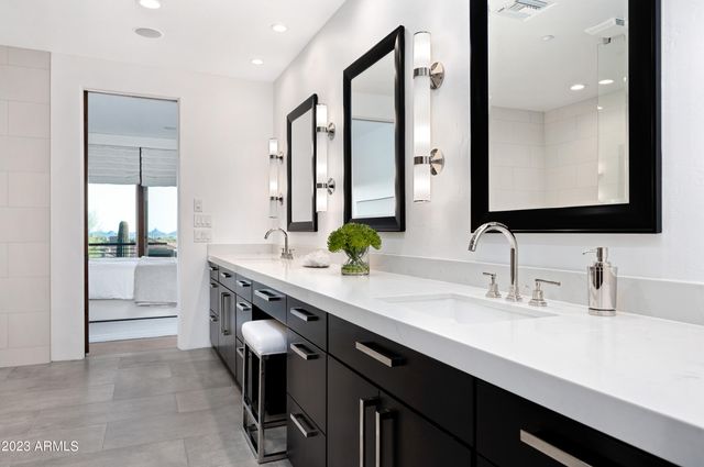 9795 E FORGOTTEN HILLS Drive, Scottsdale, AZ 85262