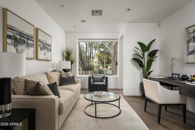 9795 E FORGOTTEN HILLS Drive, Scottsdale, AZ 85262