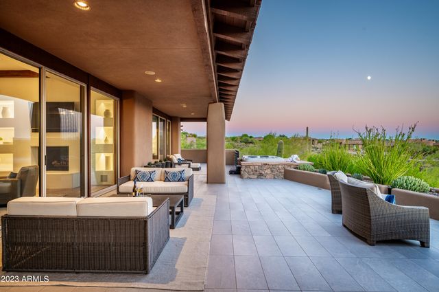 9795 E FORGOTTEN HILLS Drive, Scottsdale, AZ 85262