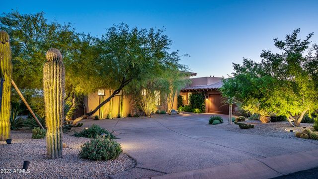 9795 E FORGOTTEN HILLS Drive, Scottsdale, AZ 85262