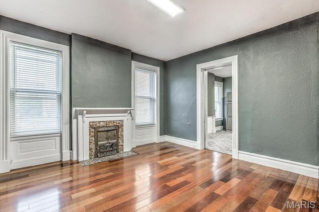 3616 Russell Boulevard, St Louis, MO 63110