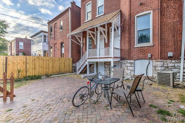 3616 Russell Boulevard, St Louis, MO 63110