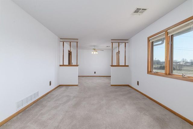 18846 182nd Street, Tonganoxie, KS 66086