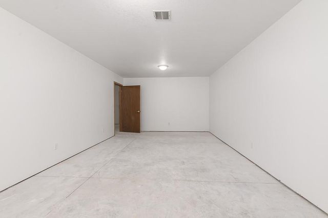 18846 182nd Street, Tonganoxie, KS 66086