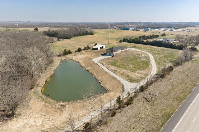 18846 182nd Street, Tonganoxie, KS 66086