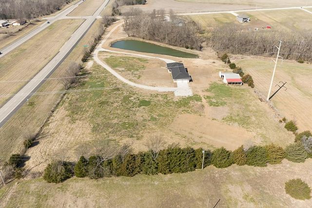 18846 182nd Street, Tonganoxie, KS 66086