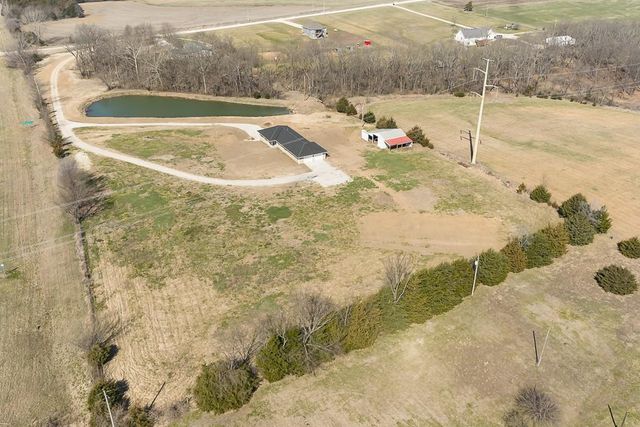 18846 182nd Street, Tonganoxie, KS 66086