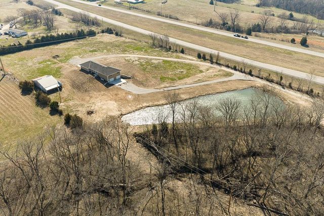 18846 182nd Street, Tonganoxie, KS 66086