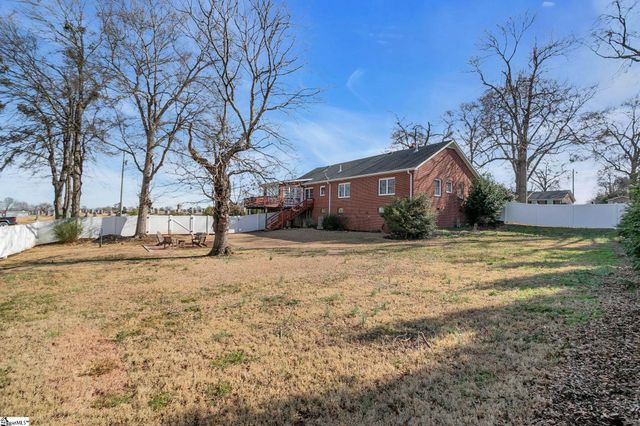 303 North Avenue, Greer, SC 29650