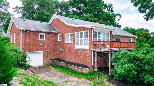303 North Avenue, Greer, SC 29650