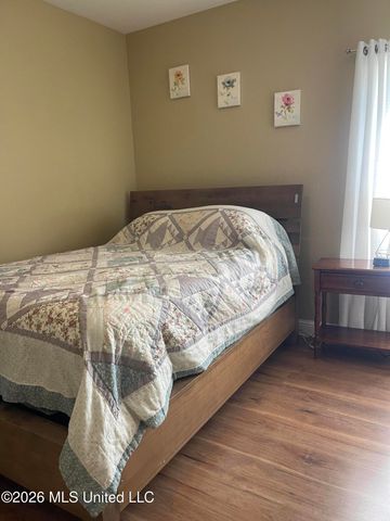 215 Ridgeview Drive, Carriere, MS 39426