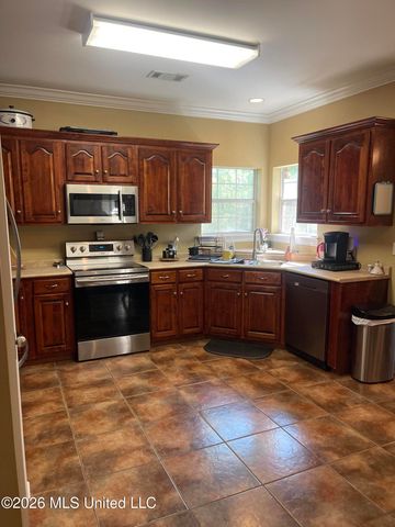 215 Ridgeview Drive, Carriere, MS 39426