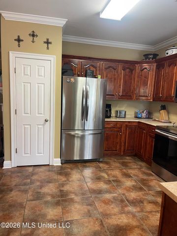 215 Ridgeview Drive, Carriere, MS 39426