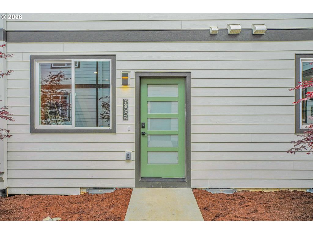 8069 Se Carlton St, Portland, OR 97206