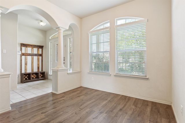 231 Druse LN, Jarrell, TX 76537