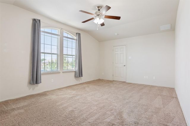 231 Druse LN, Jarrell, TX 76537