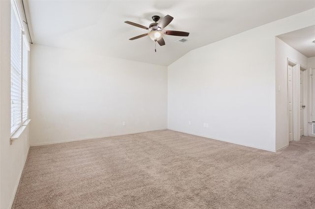 231 Druse LN, Jarrell, TX 76537