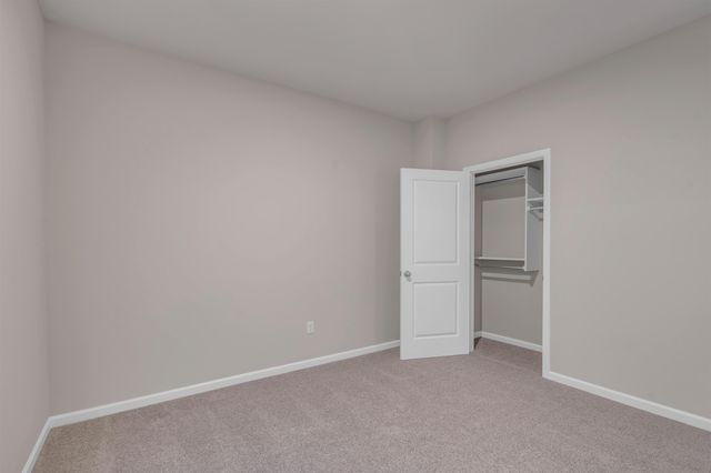 3570 E Hollandale St, Derby, KS 67037