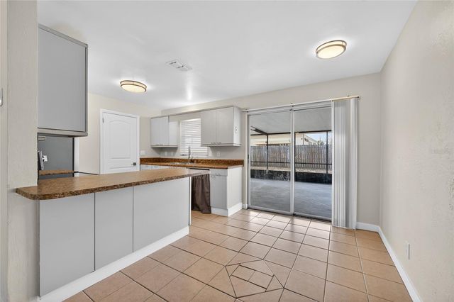 828 WHITE COURT, Daytona Beach, FL 32117